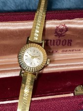 Ladies 18K Solid Yellow Gold