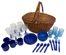 Wicker Picnic Basket Hamper Set Blue Plastic Plates Bowls Cutlery - F11 O854