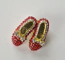 Vintage Style Wizard Of Oz Red Shoes Slippers Brooch Pin