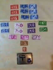 Silver Isle Of Man Stamp Holder And 22 Royal Stamps From 1937, 1948, 1957, 1960