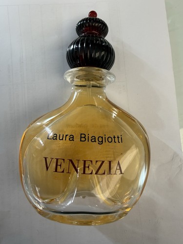 Laura biagiotti perfume - laura, venice