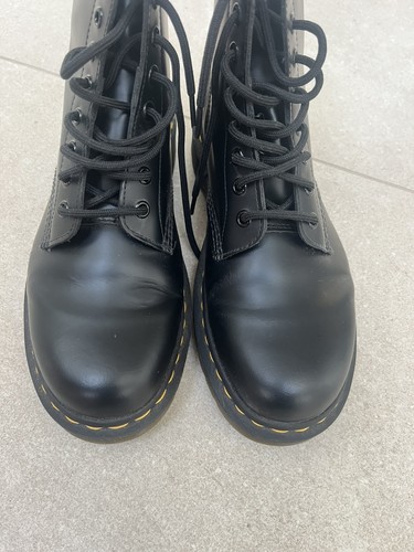 Womens doc martens boots size