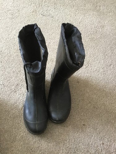 Size black short wellies - 8,