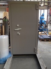 CERBERUS GRADE 3 HIGH SECURITY VAULT DOOR - RIGHT HAND OPENING W/ GRILL GATE