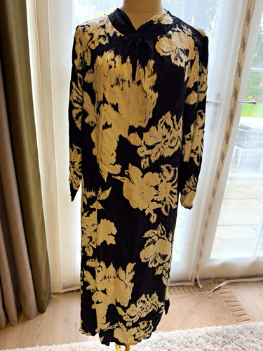 Black white floral satin - floral,