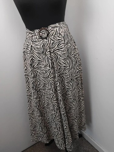 Nutmeg zebra print midi - nutmeg,