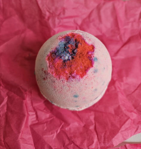 Lush sakura equity bath - sakura, bomb