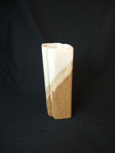 Retro kitch shelf pottery - retro,, kitch,