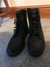 Florence and Fred black combat