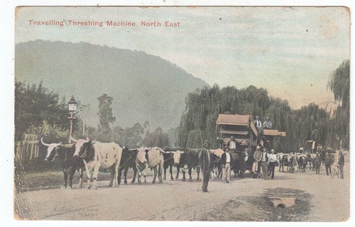 Travelling threshing machine - travelling,