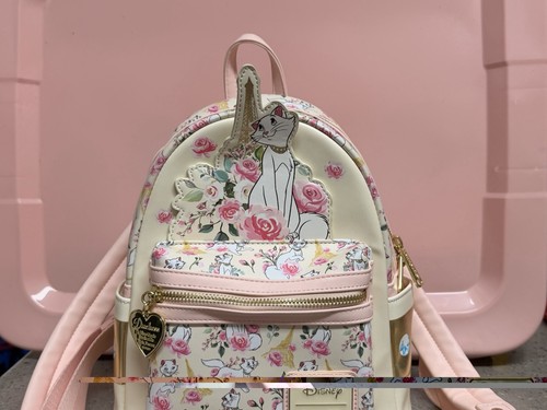 Loungefly aristocats duchess - loungefly,