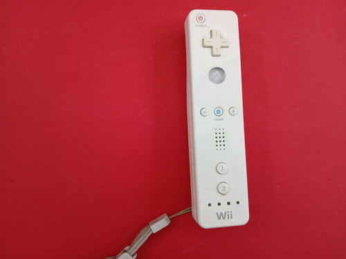 White nintendo wii remote - white,