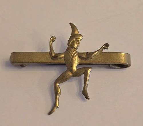 Girl guides brass - girl,