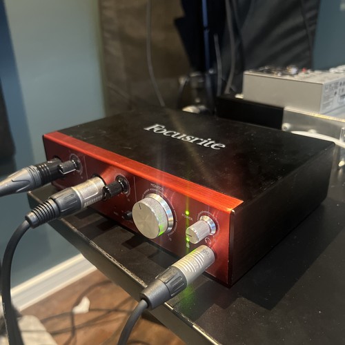Boxed focusrite clarett 2pre - boxed,