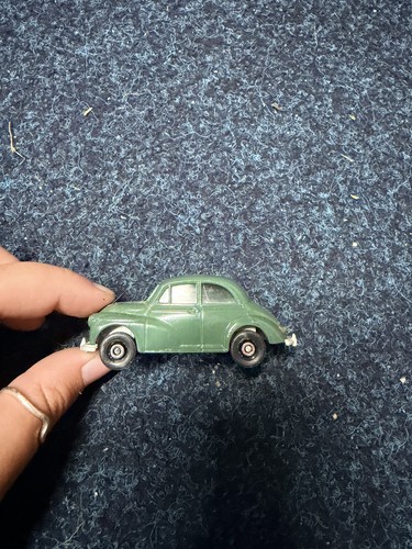 Corgi car morris minor split - corgi,