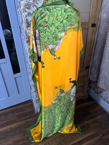 Peacock print satin kaftan - print,