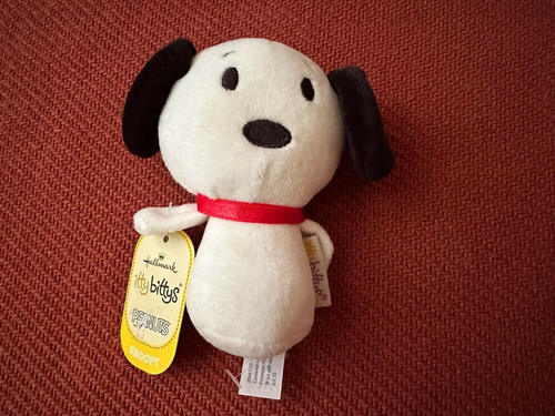 Hallmark itty bittys - hallmark, snoopy