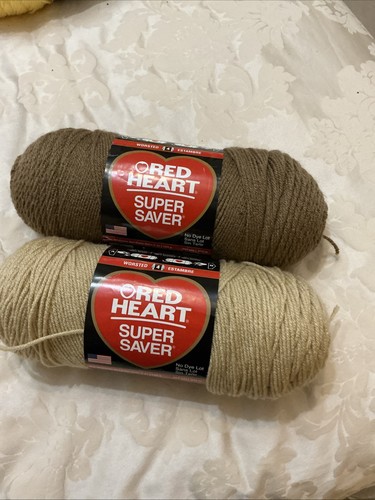 Red heart wool balls - red,