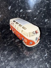 VOLKSWAGEN T1 MODEL CAMPER VAN FLOWER POWER 1:24 OPENING PTS LARGE SPLIT KIN K8