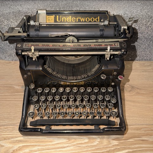 Antique underwood black - antique, manual