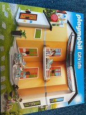 Used playmobil modern house