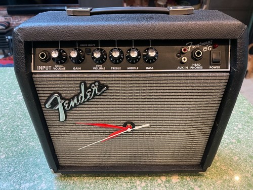 Upcycled fender frontman - fender,