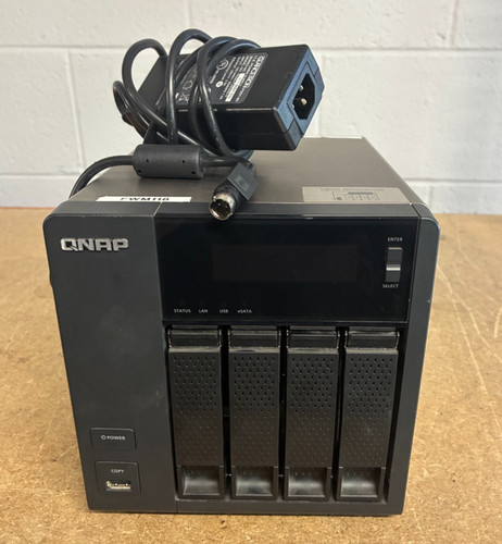 419p qnap bay desktop - 4,