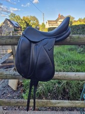 Devoucoux Makila Dressage Saddle Black 17.5 MW