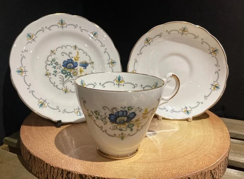 Argyle bone china - blue, floral
