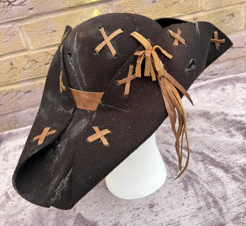 Black tricorn pirate hat - tricorn,