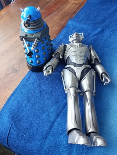 Doctor who dalek and cybermen - doctor,