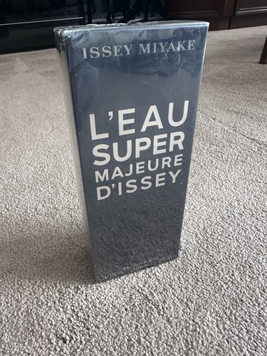 Issey miyake eau super - issey, l'eau