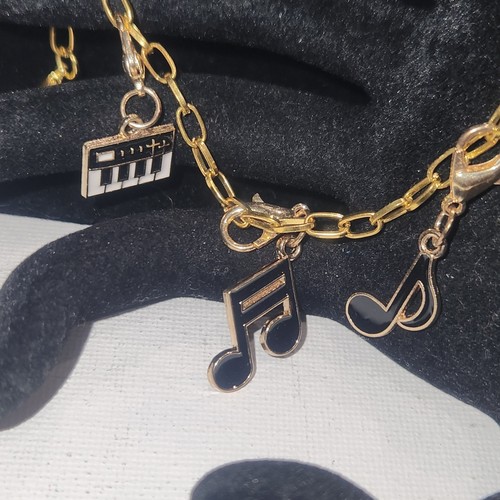 Gold tone music - gold,
