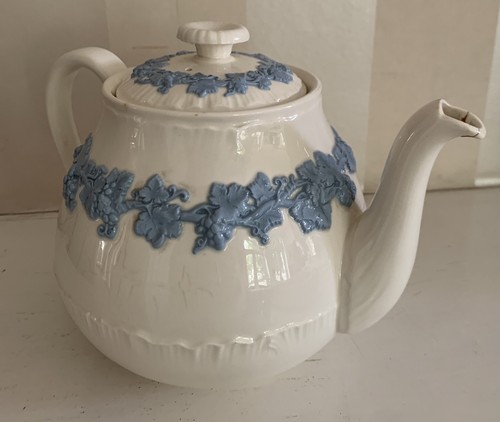 Wedgwood embossed queen - embossed, queen’s