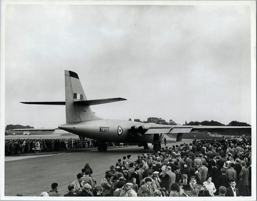 Vickers valiant biggin hill - valiant,