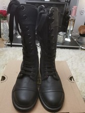 Dr Martens Triumph Mirage