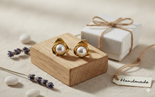 9ct gold  stud earrings Rose