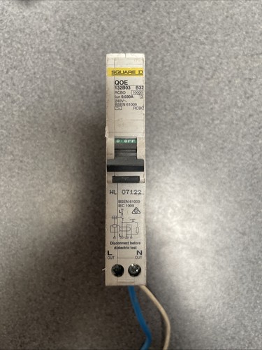 Square qoe132b03 32a rcbo - square, d