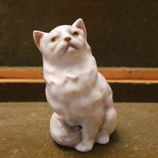 ROYAL DOULTON CAT PERSIAN
