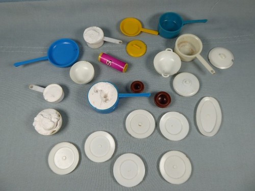 Sindy accessories plates and - sindy,