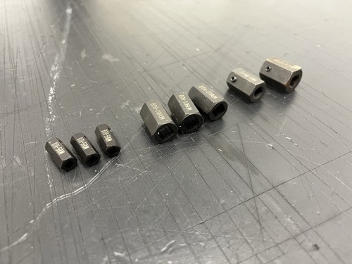 Thread cutting tap holders - 8x,