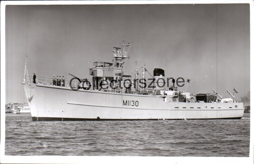 Royal navy minesweeper - royal, hms