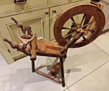 Vintage Haldane spinning wheel