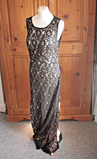 Quiz. Long black lacy prom dress dress. Size: 12