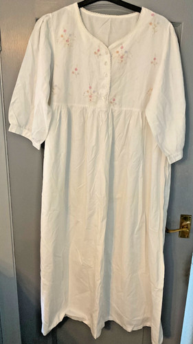 Vintage past times white - past,
