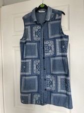 Ladies Sleeveless Top Size M