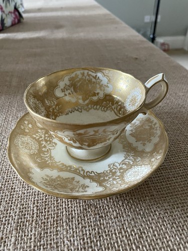 Gold filigree fine - gold, bone