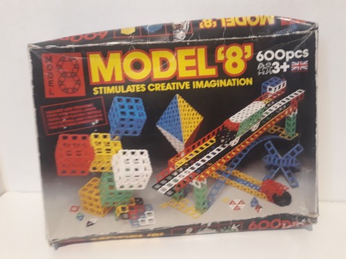Vintage model construction - "8",