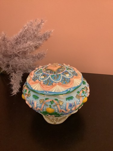 Disney cinderella music box - disney,