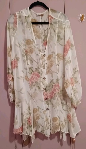 Lovely sheer bella donna - lovely,